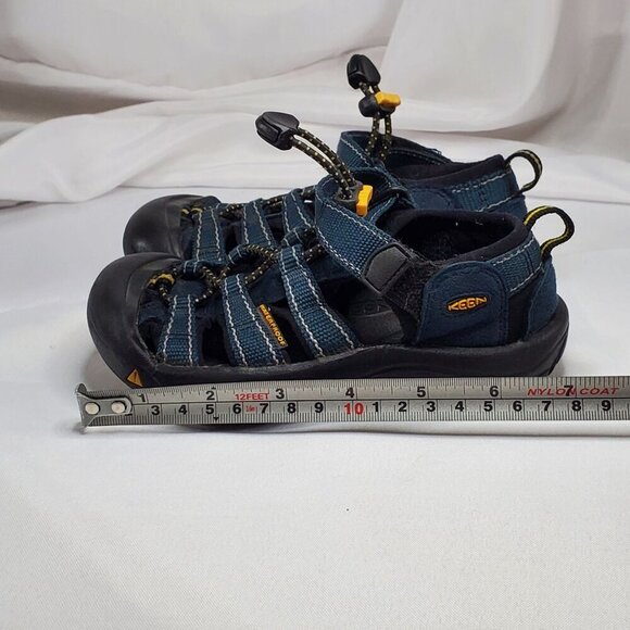Keen Little Kids Youth Newport H2 Closed Toe Sandals Size 10 Navy & Yellow Shoes - Picture 4 of 10